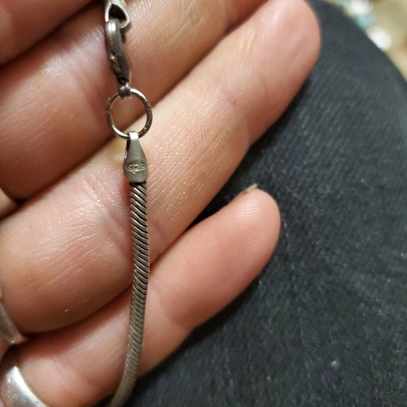 925 - Picture 4 of 4